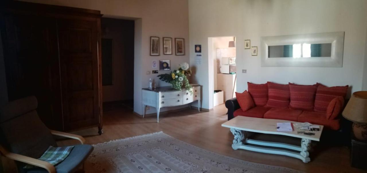Il Giuggiolo Apartment Montalcino Luaran gambar